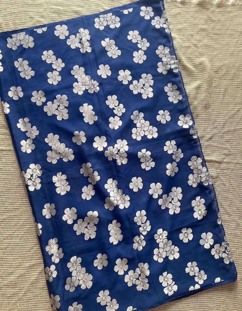 Blue And White Floral Print Saree