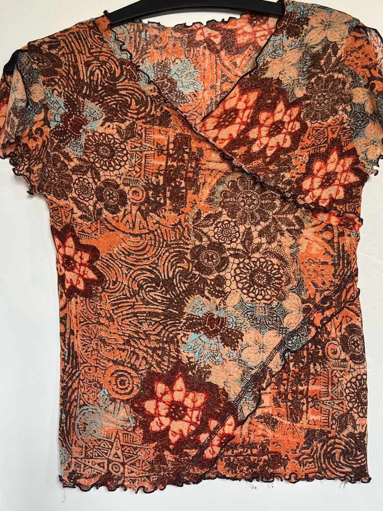 Patterned Crop Fitted Top