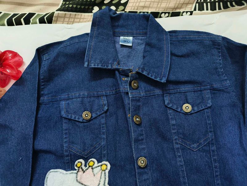 Denim Jacket with Cute kitty patch 🥰