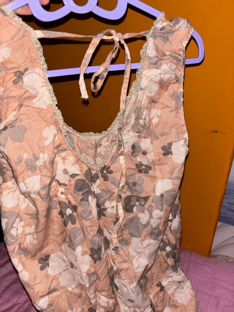 Floral Print Sleeveless Top