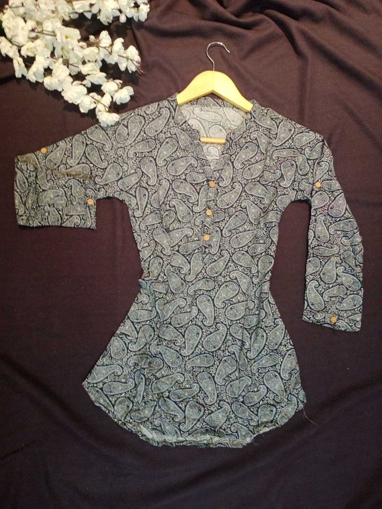 Black and White Paisley Print Shirt, Size-XS