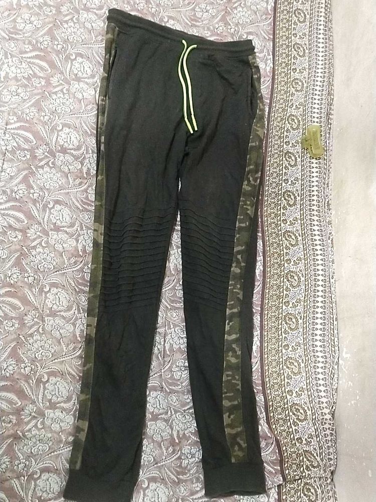 Trim Joggers / Tracks