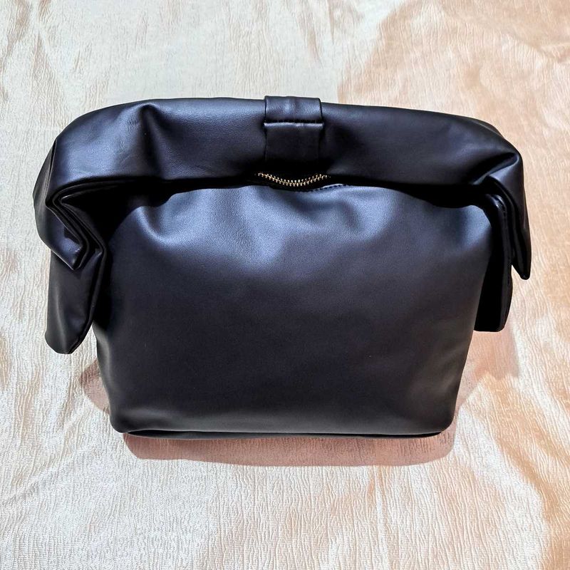 Myglamm Black Bow Handbag 👜