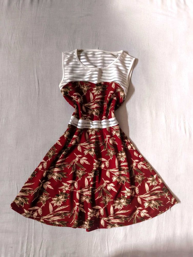 crimson red-white floral mini summer dress 🍒