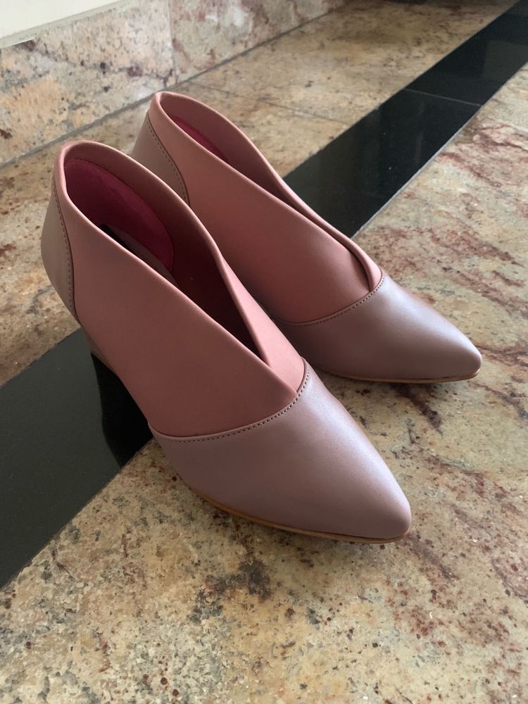 Elegant Peach Casual Shoes
