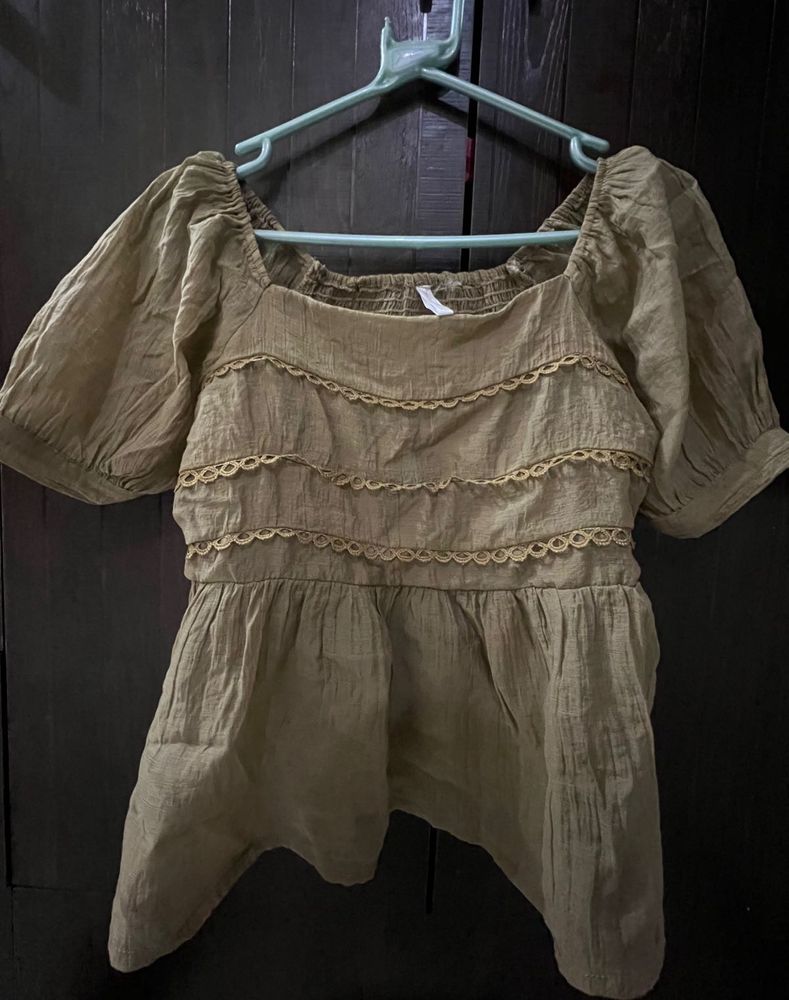 Trendy Beige Top🤍