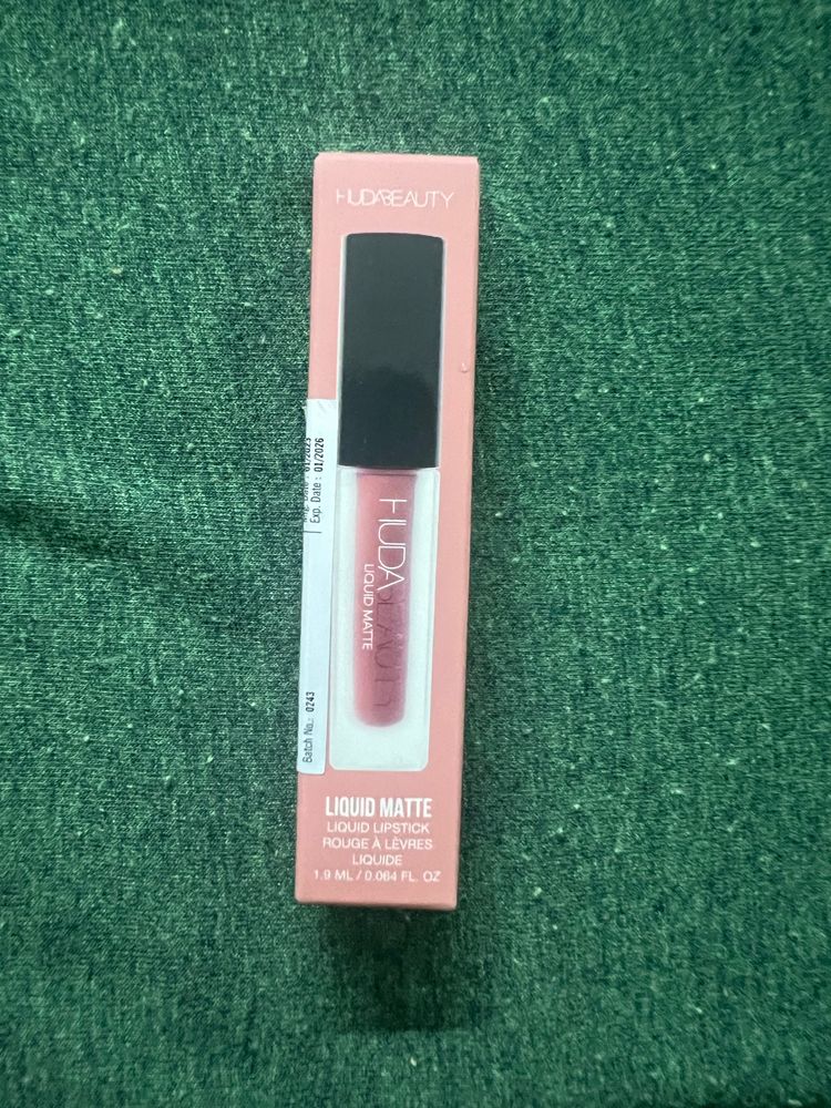 🥳SALE🥳 Huda Beauty Lipstick “Bombshell”