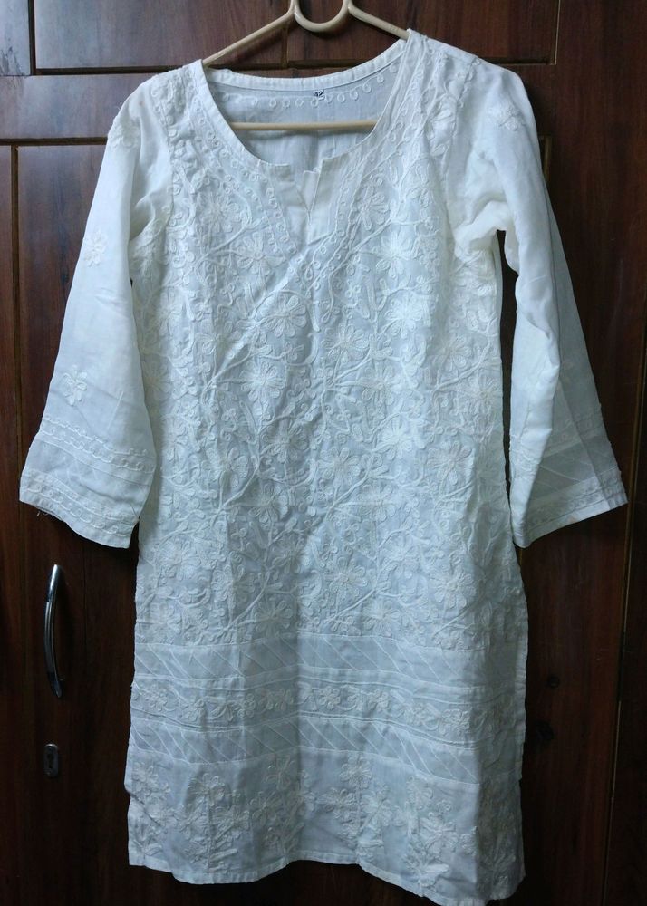 (Chikankari Kurti 🌝🌷)
