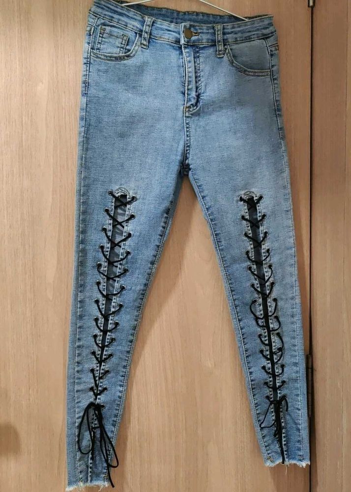 Criscros Cut Skinny Jeans
