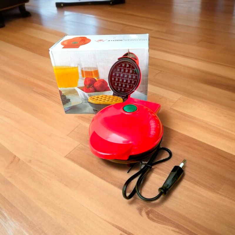 QCen Mini Waffle Maker Machine🥞🧇