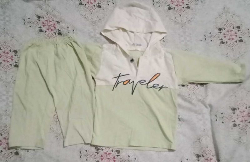 Traveler Two-Piece Set