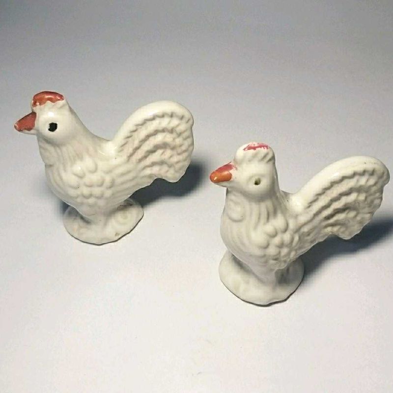 Ceramic Hen White Home Decor Showpiece 2 Pair