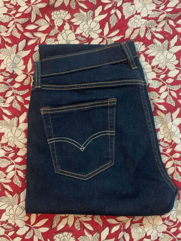Levi&#39;s Dark Wash Jeans
