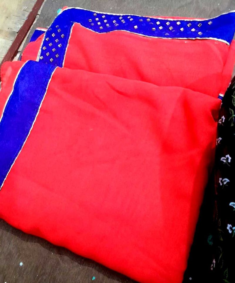 Red And Blue Border Plain Saree