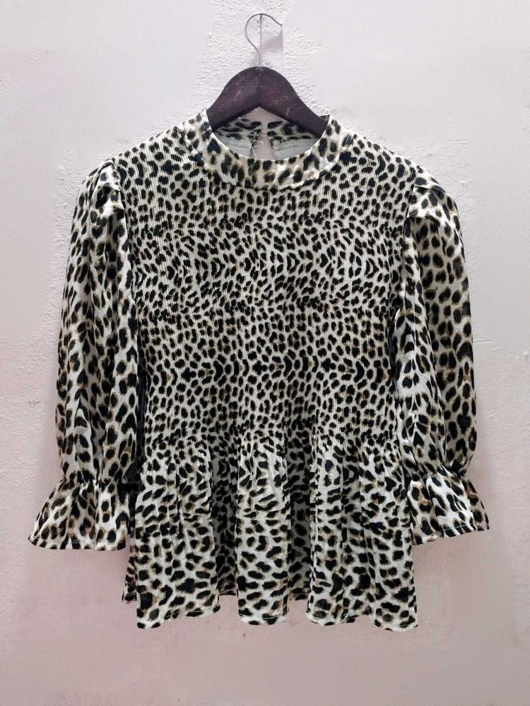 Chic Animal Print Top
