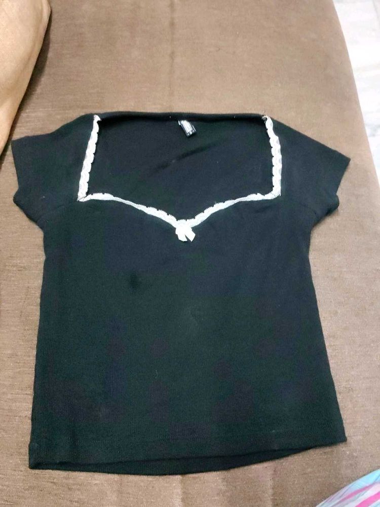 Lace Detailing Crop Top