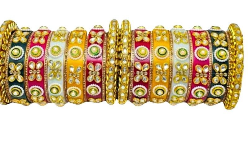 Ek Dam New Chuda Set With Free Neckpiece