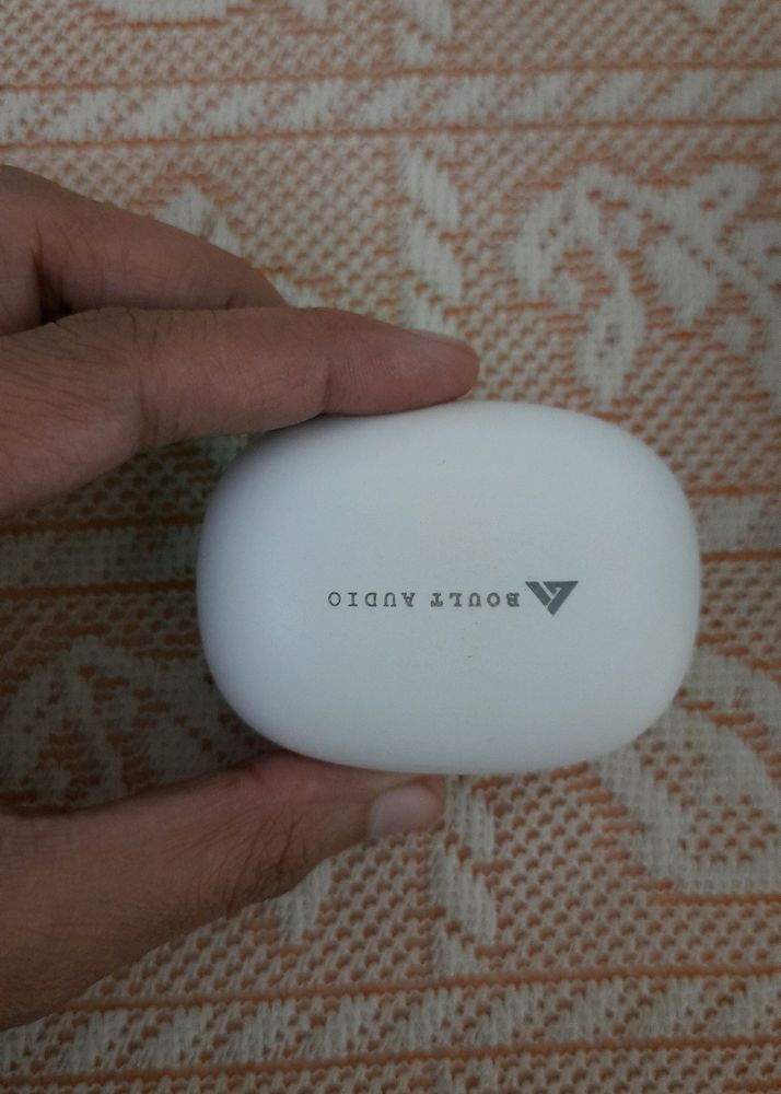 Boult Audio White