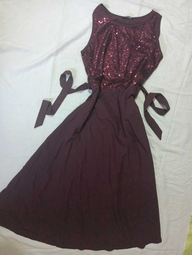 𓏲ּ𝄢Burgundy Sequin Party Dress