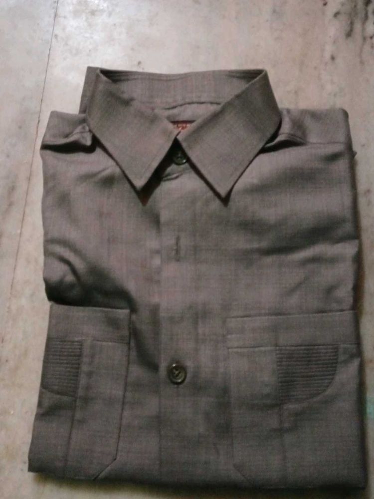Men's Casual Button-Down Shirt