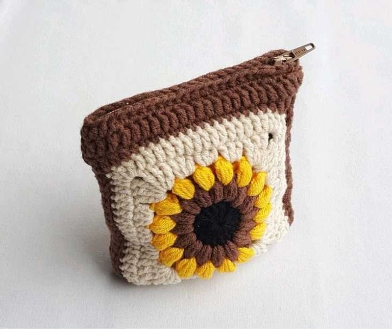 Crochet Sunflower Pouch