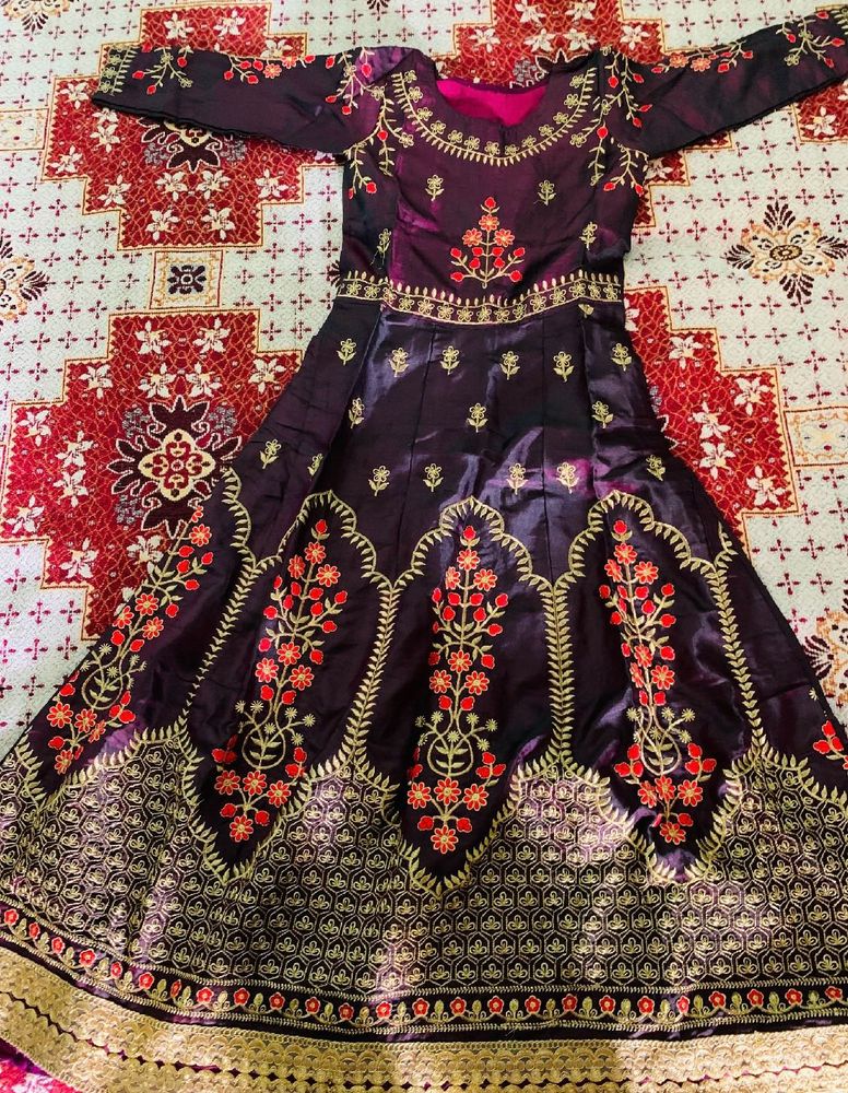 Gown With Dupata