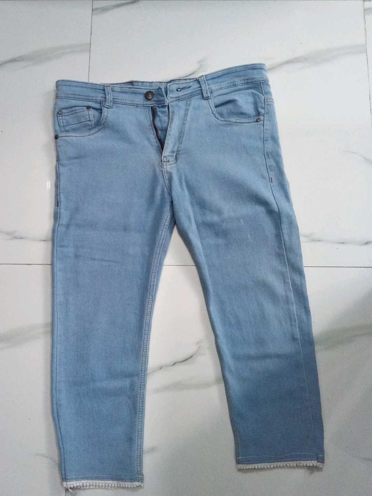Light Wash Cropped Jeans