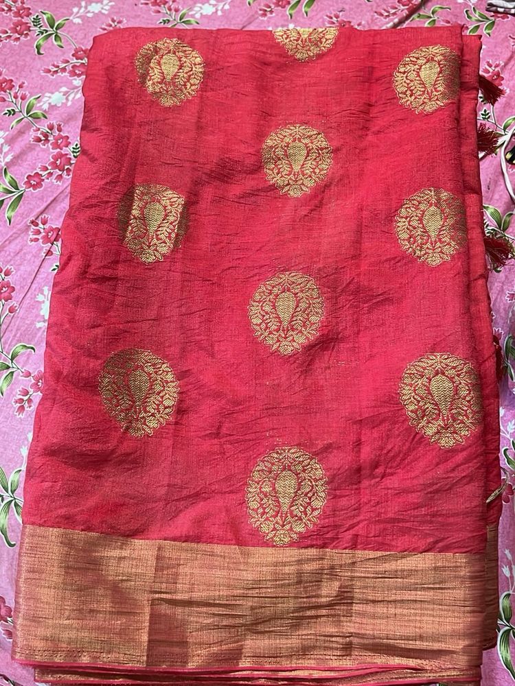 Red &amp; Gold Saree Without Blouse