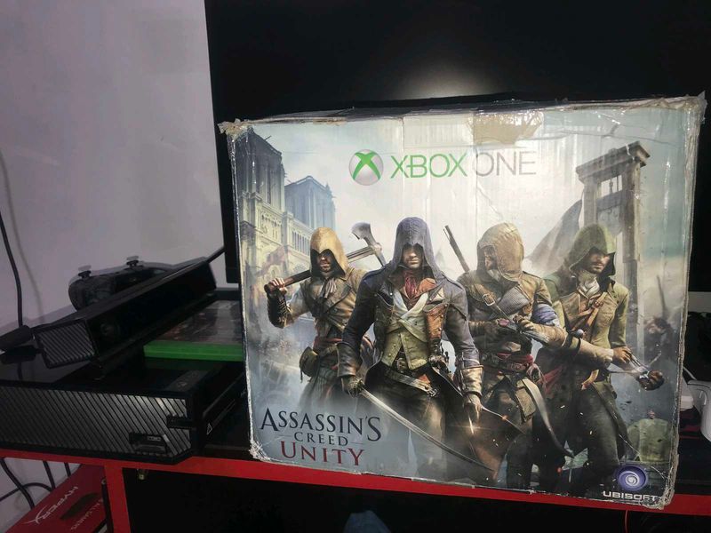 📦 Xbox One 500GB with Kinect Sensor + WWE2 K16