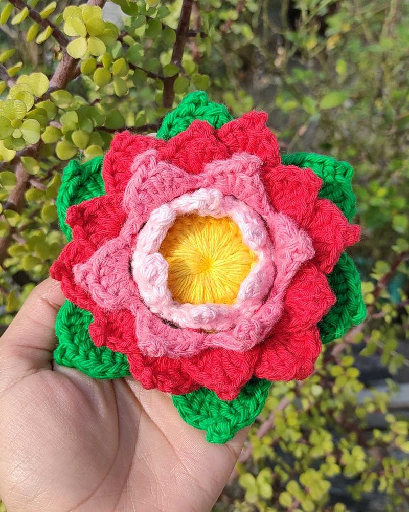 Lotus crochet hair clip
