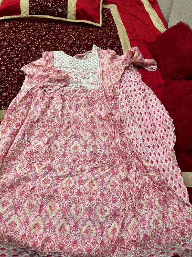 Elegant Pink Printed Kurta Set