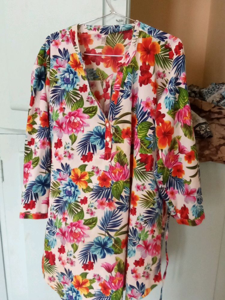 Alin Kind Of Short Top