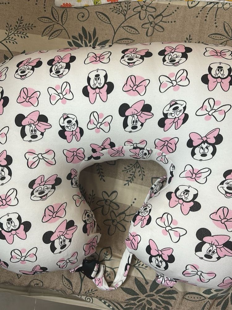 Feeding Pillow