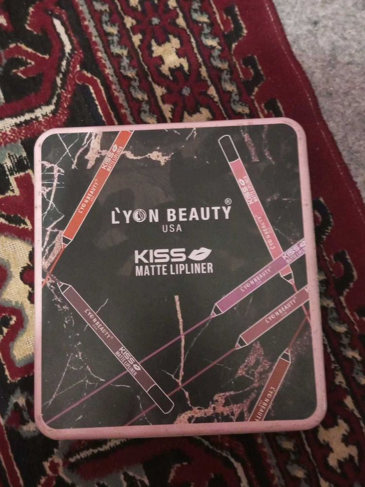 L&#39;yon Beauty USA Kiss Matte Lip Liner
