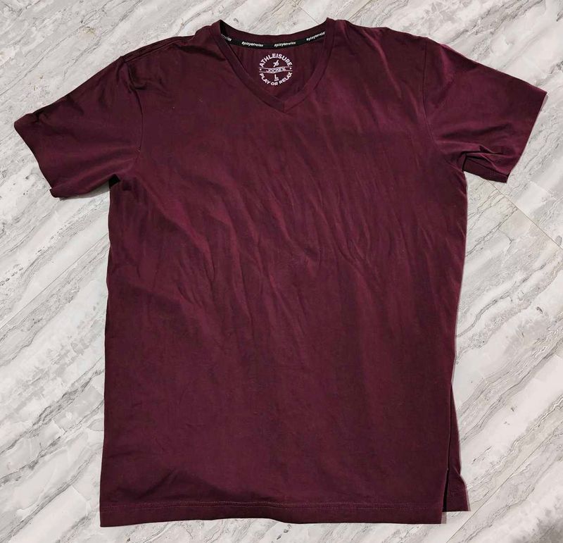 V-neck Tshirt