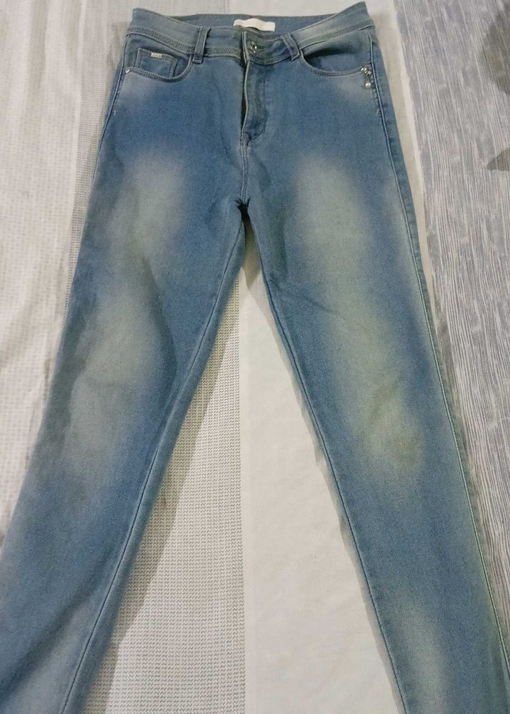 Light Wash Skinny Jeans