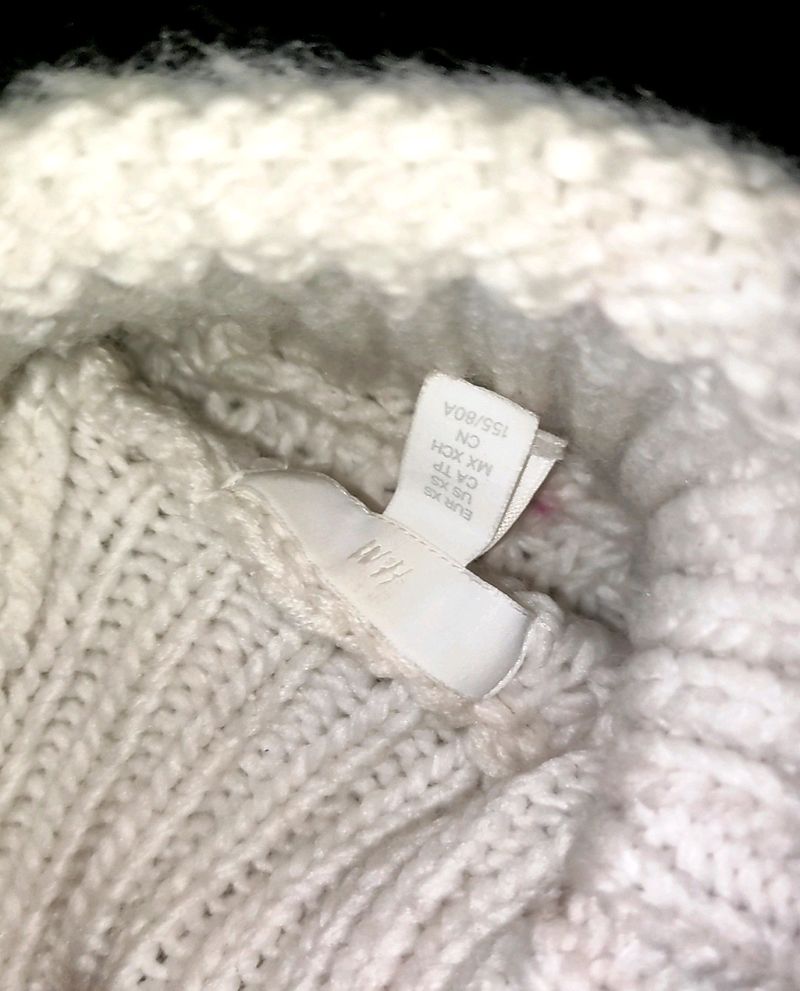H&amp;M KNITTED SWEATER