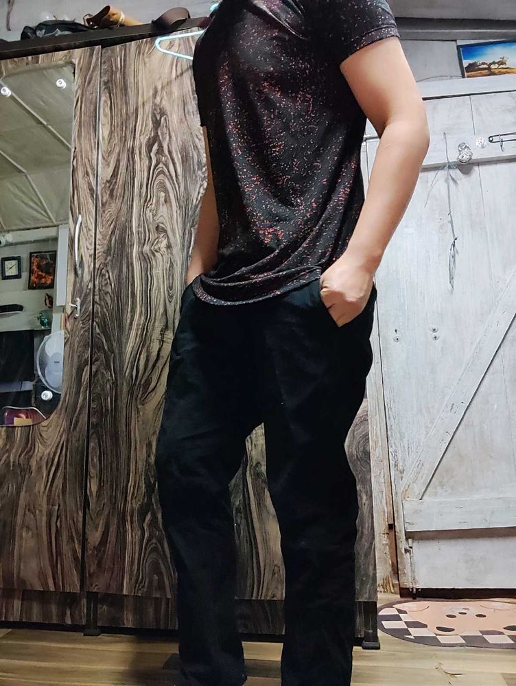 Stylish Rare Design Tshirt With Curve End