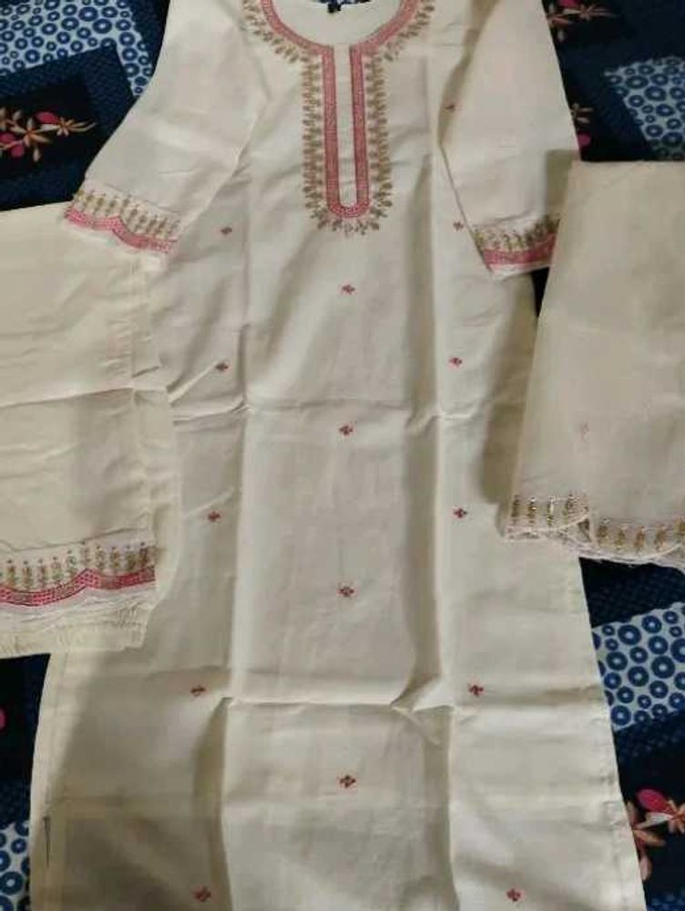 Elegant Embroidered Kurta Set