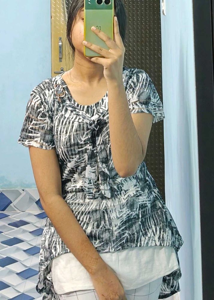 Sizw M Chic Abstract Print Tunic Top