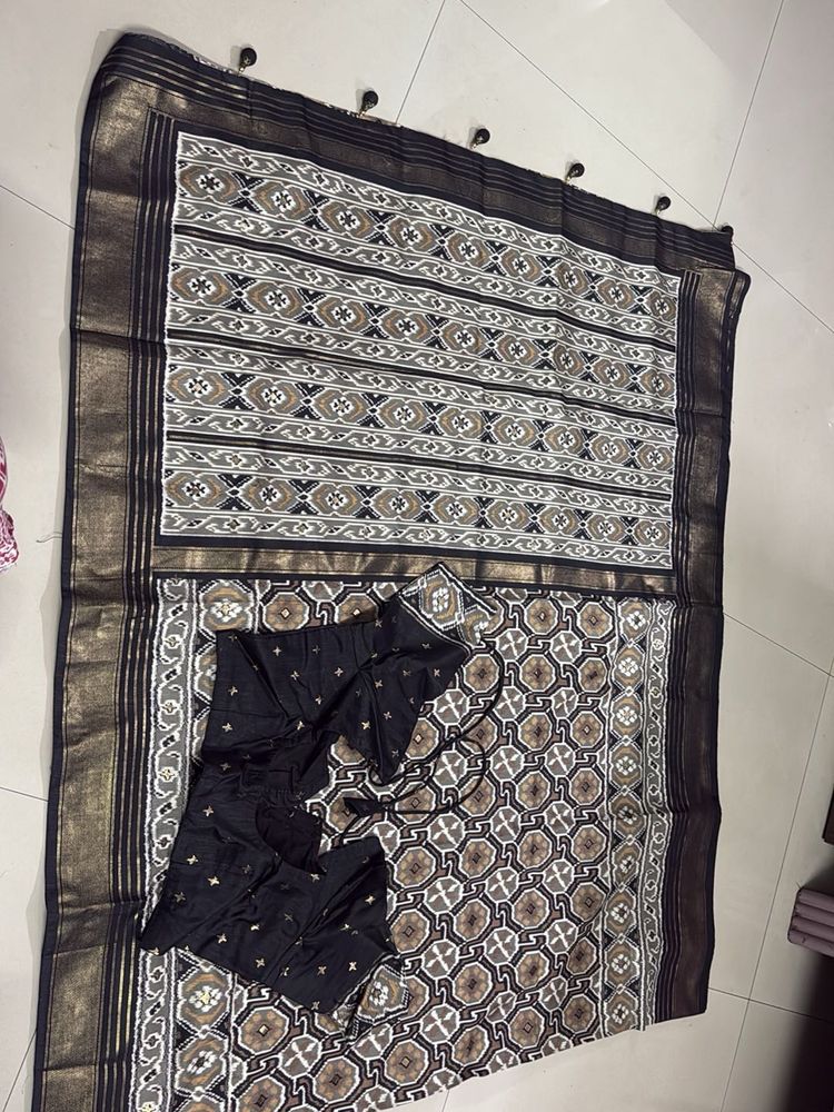 Elegant Printed Saree