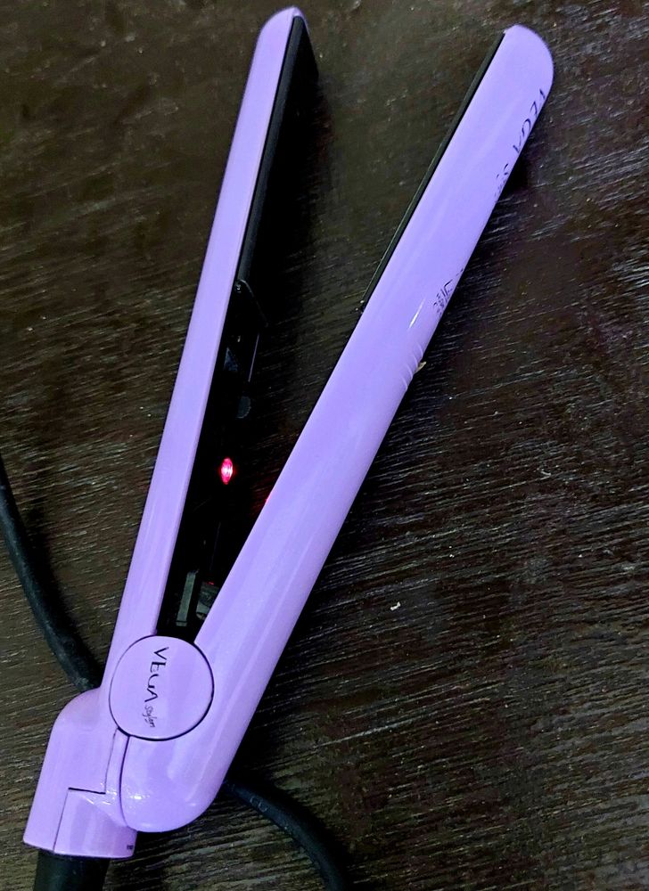 Vega Hair Straightener - NEW - Works Perfectly.
