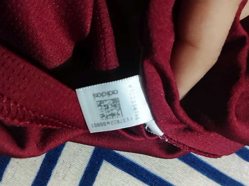 Addidas sport's wear t shirt for gym ,daily use,