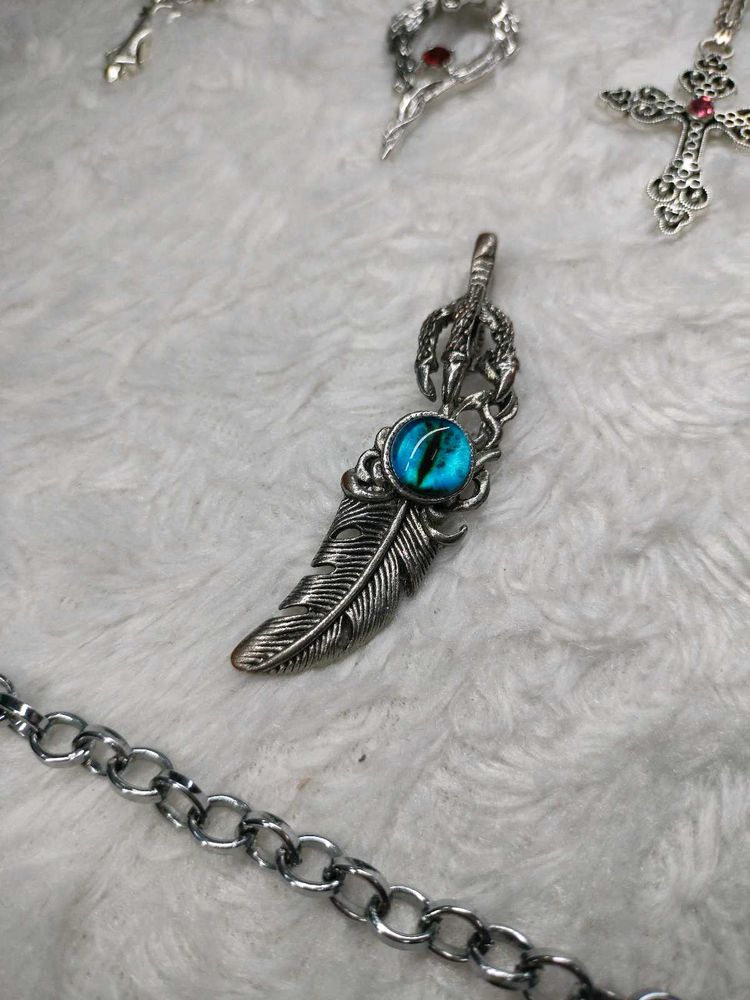 Asthetic Pendent