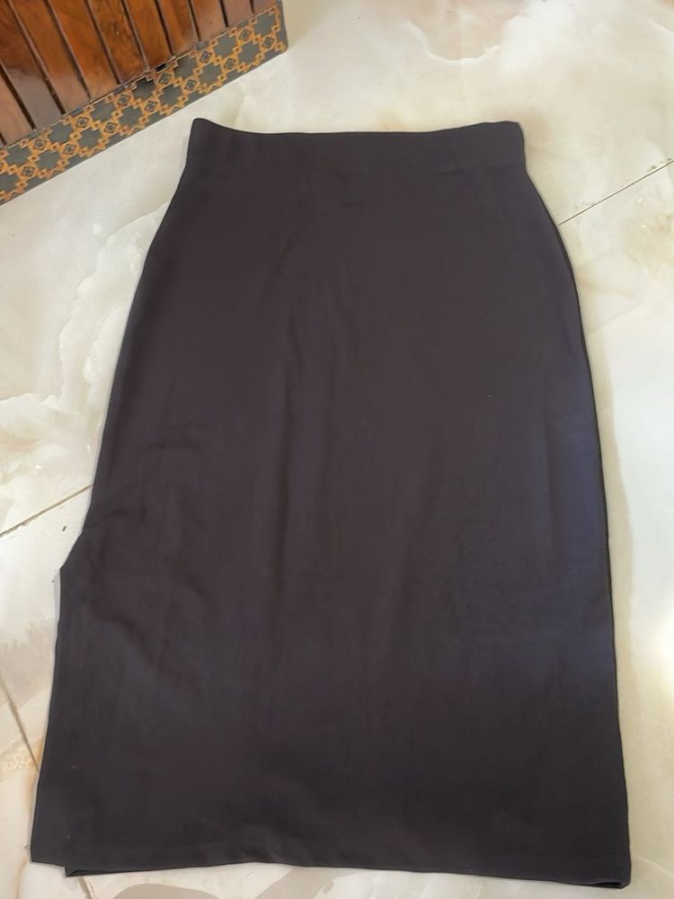 Elegant Black Midi Skirt