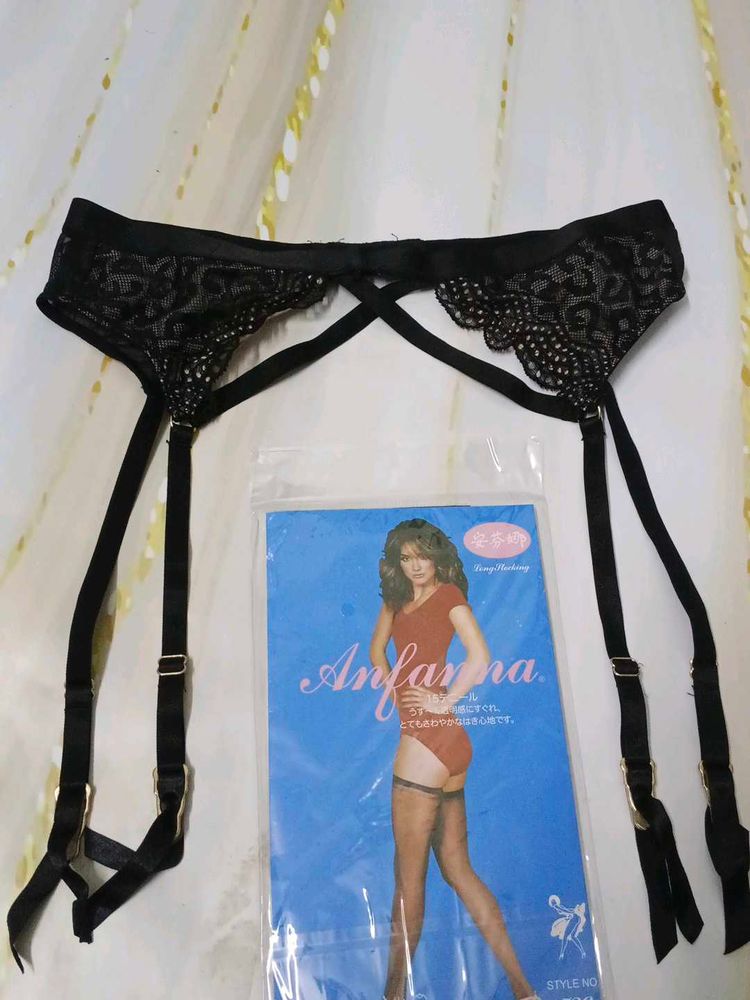 (1031)Black Lace Garter Belt