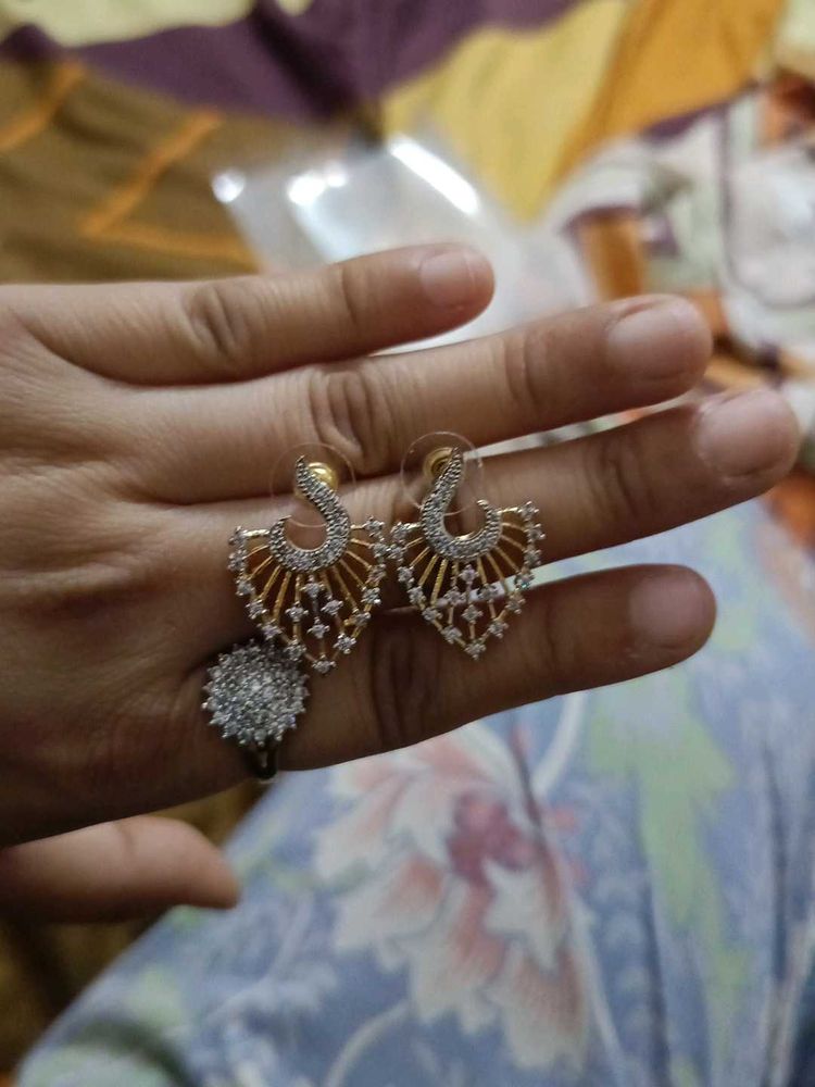 Negotiable : ANTI TARNISH Elegant Earrings