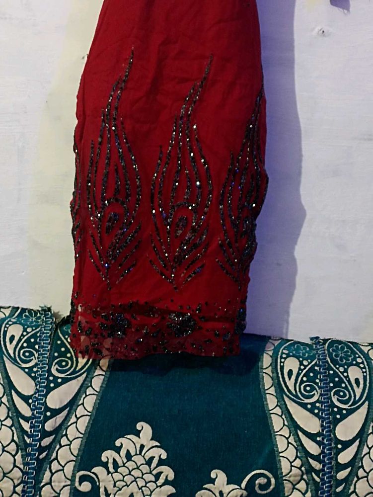Bhoot Khubsurat Cut Daana Work Kurti