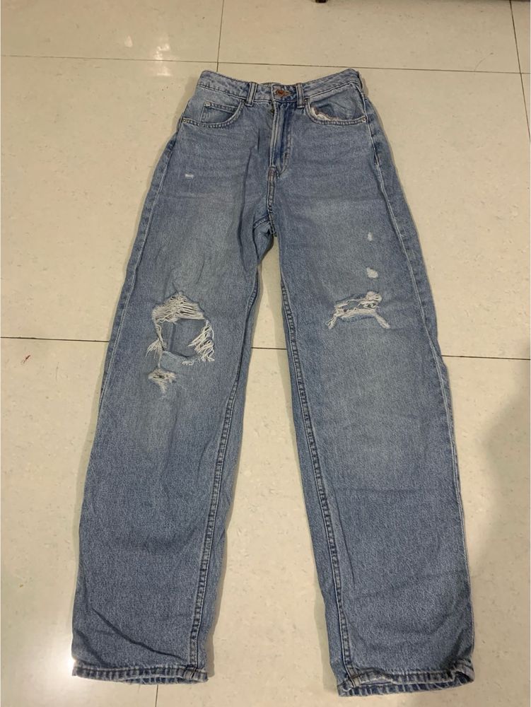 Distressed Wide Leg Jeans