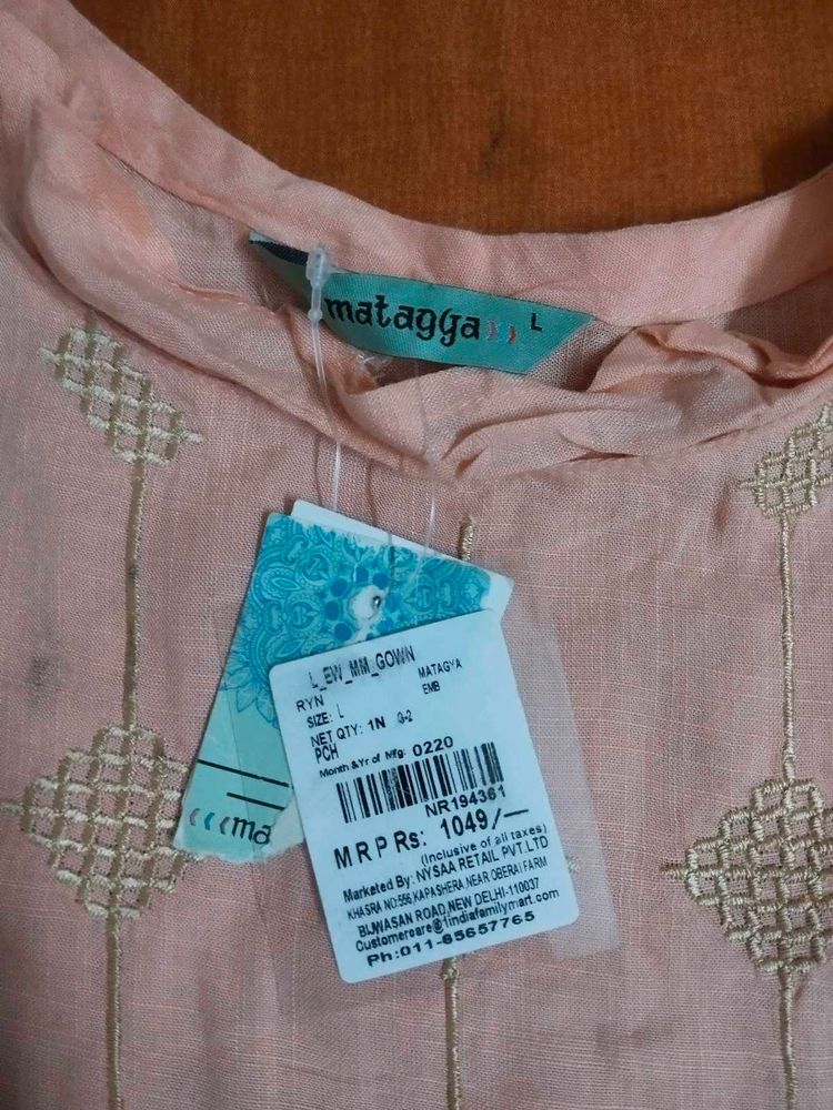 M Size Gown